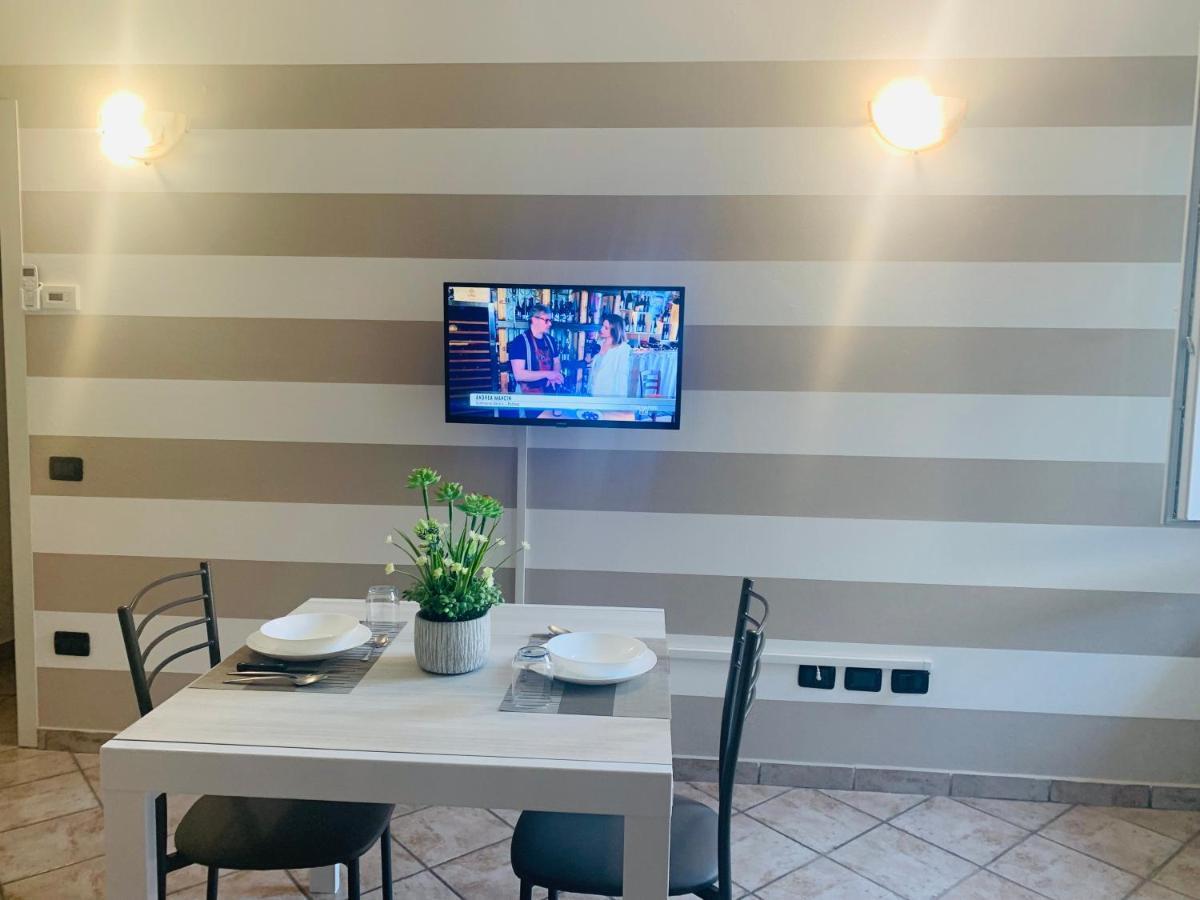 Il Cortiletto Appartement Somma Lombardo Buitenkant foto